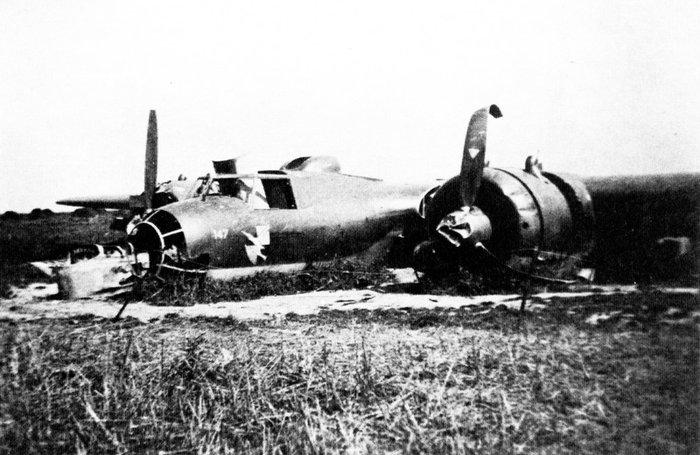 Do 17P 2.(F)123 (4U+EK) WNr147 downed by French MS406 crash landed Belgium May 1940.jpg